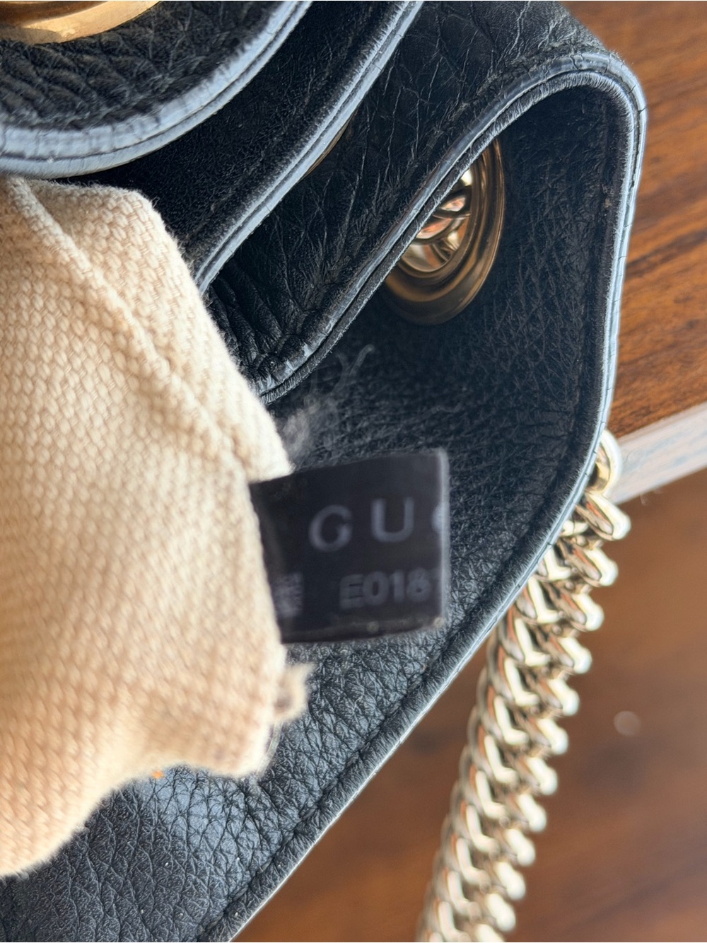 Authentic Gucci Medium Soho- Pebbled Leather Tassel Shoulder Bag with Gold Chain - Picture 10 of 11